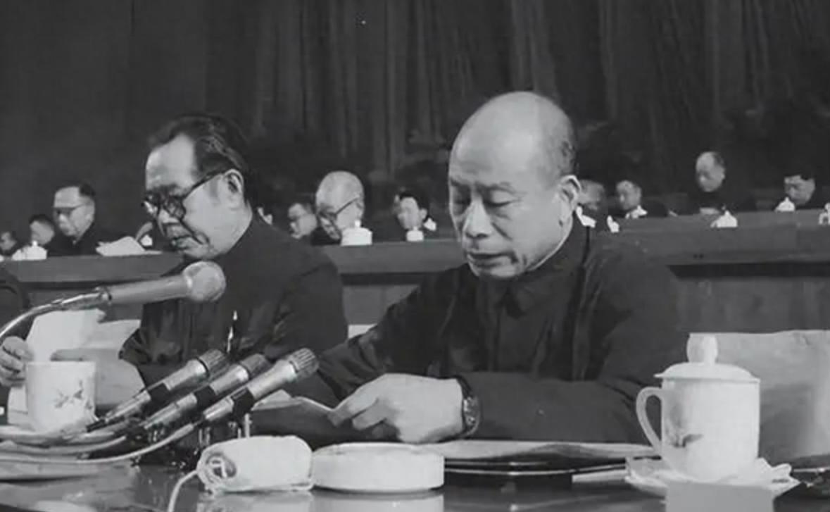 78年调他做北京市委书记，他向华国锋抱怨：我在天津屁股还没坐稳“1978年10