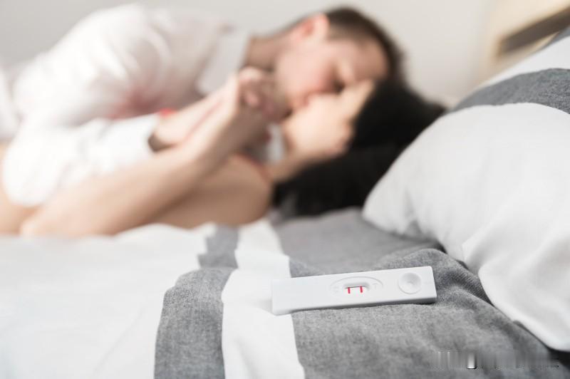 之前刷到好多女生在问同房后来姨妈了会不会怀孕，甚至有人刚出血就急着下单紧急避孕药