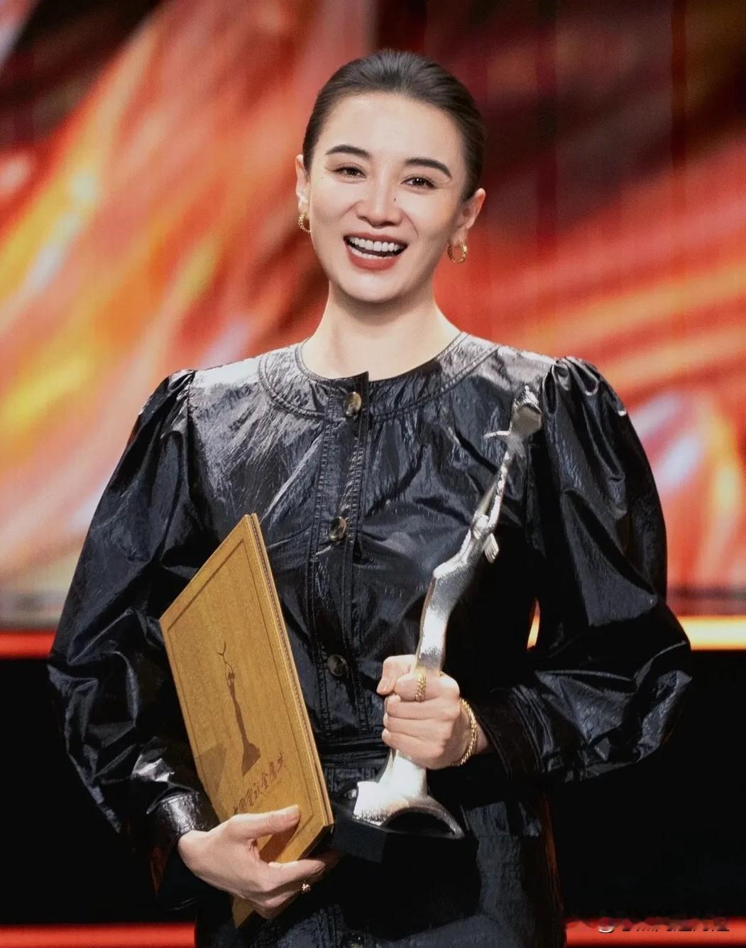 飞天奖视后，真的杀疯了！我本来以为会是吴越，也猜过马伊琍，最后得奖的却是宋佳