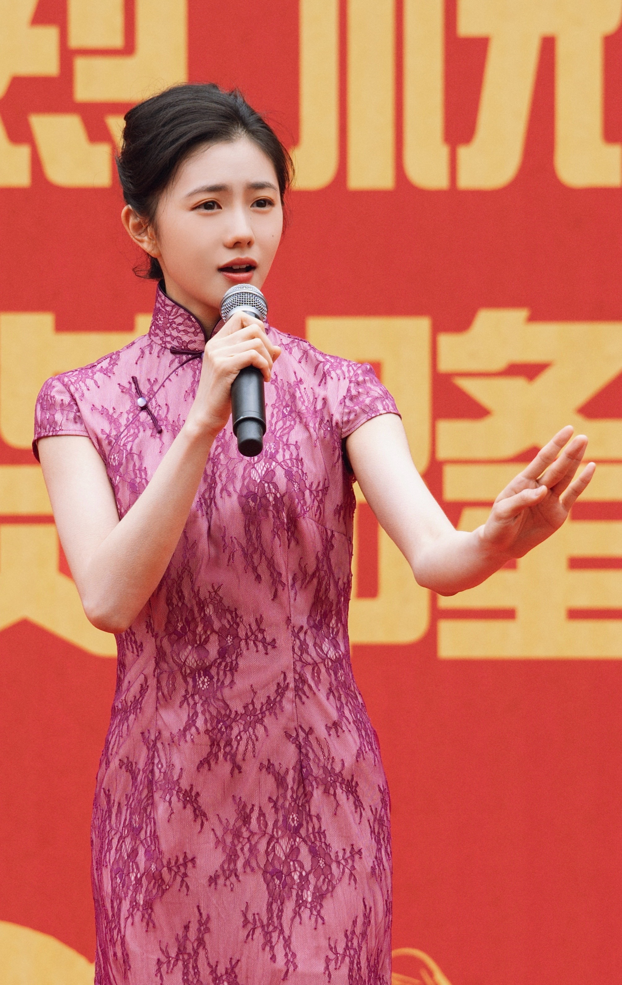 刘浩存方将起诉韩沛颖刘浩存浩存妹子这大长腿支持