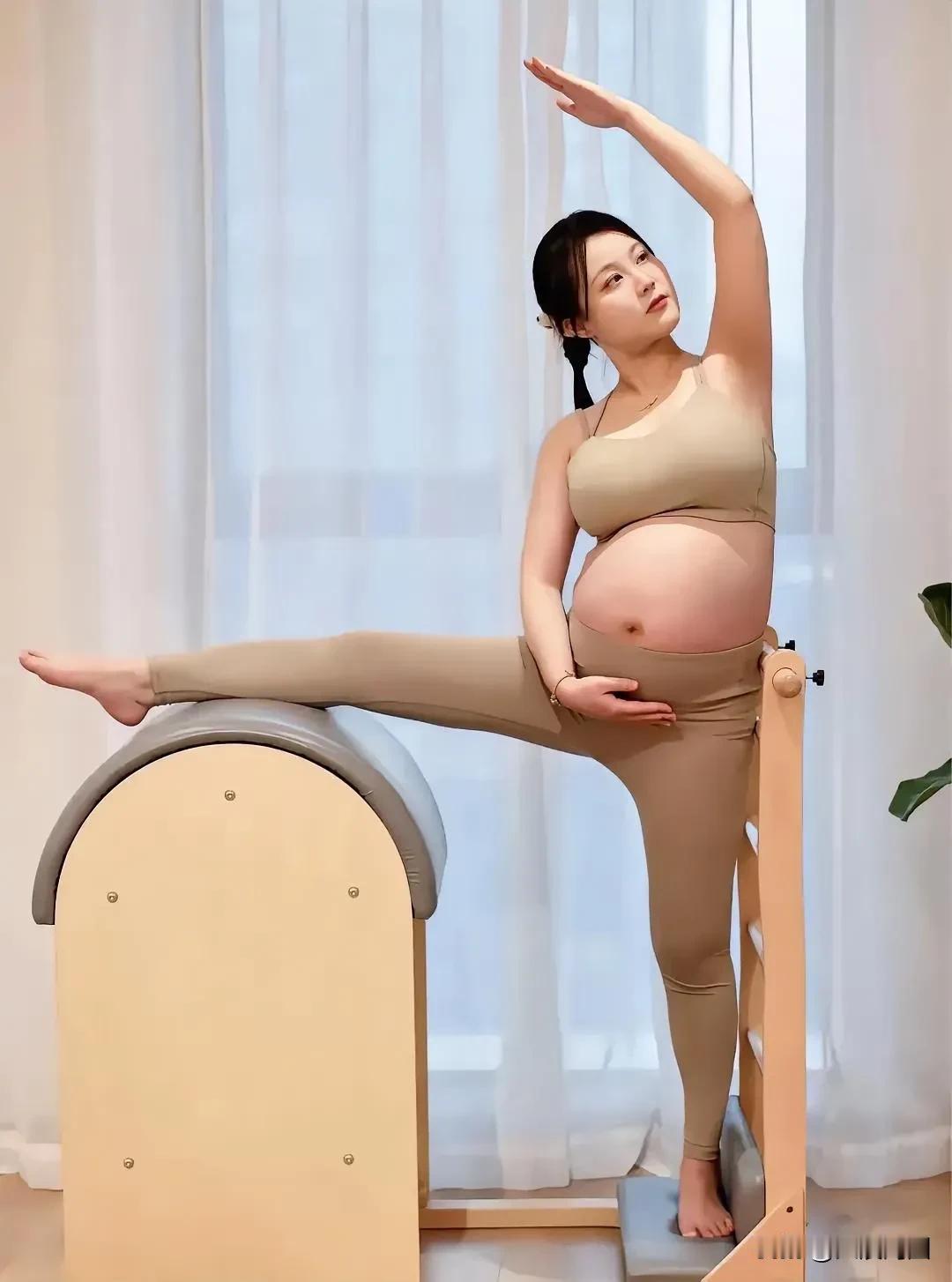 孕期瑜伽，轻松伸展，享受美好时光！