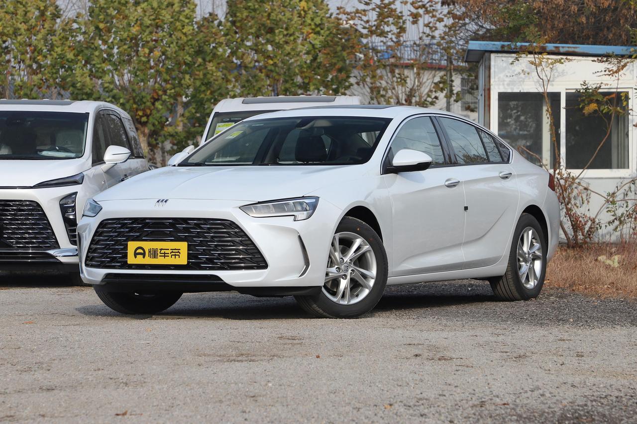 曾月销2万台，如今月销量跌至千台，君威为何不受欢迎了？曾是合资B级车热门之选、