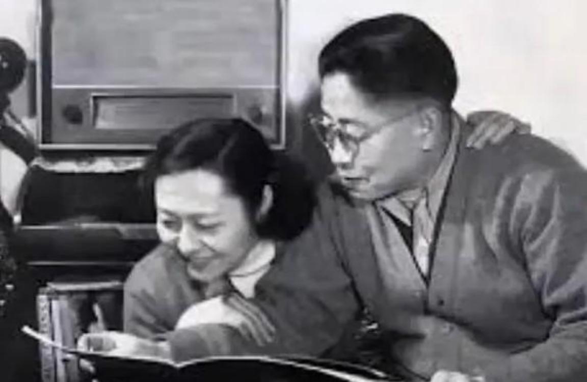 1946年，美军强睡了两江总督曾孙女，宋美龄、胡适都干了什么。1946年，美国在