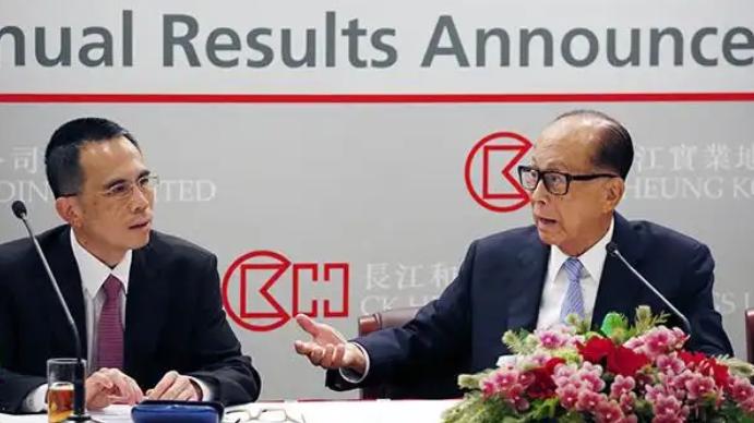 李嘉诚228亿卖美国港口,还没捂热,中方出手了!航运格局变天?