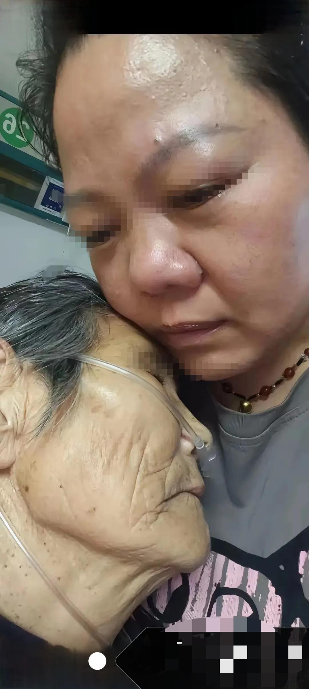太扎心啦！！！！！揪心的痛，外婆在我家住8年，最近身体到了油尽灯枯了，她可能也
