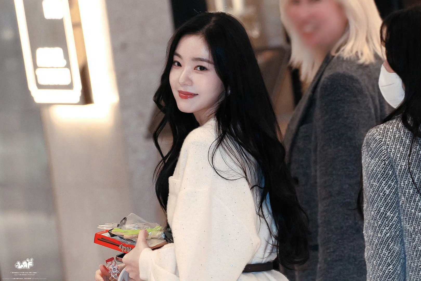 IreneMAMA奖项mama直播恭喜solo艺人IRENE裴珠泫期待明年的正