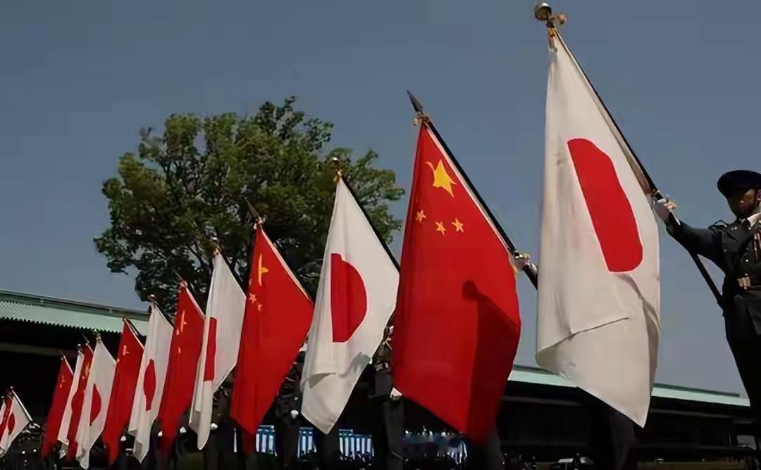 日本终于醒悟：真打起来，就算主动投降，中国也未必停火最近日本战争史专家山崎