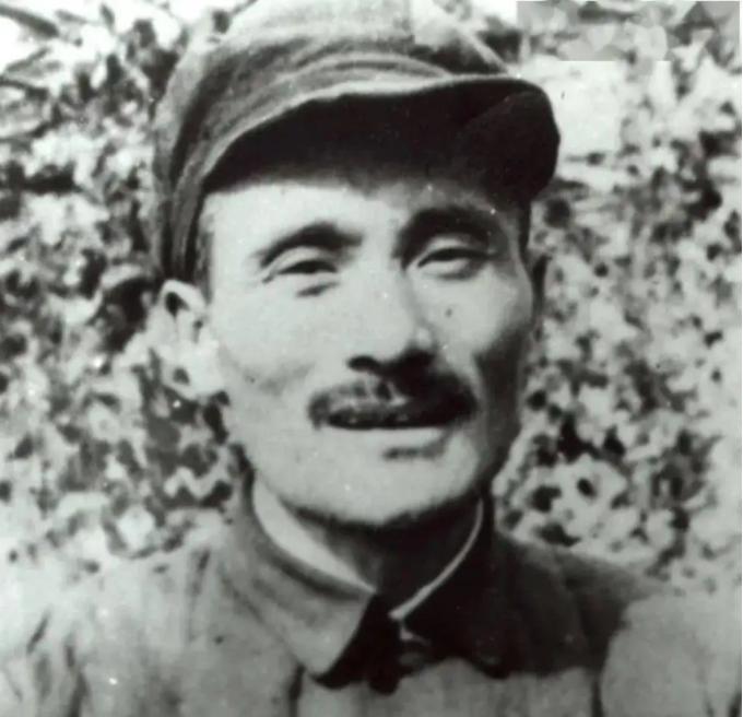 原国军中将被判死刑，行刑前周恩来指示：不杀，事后看很高明“1952年11月4日