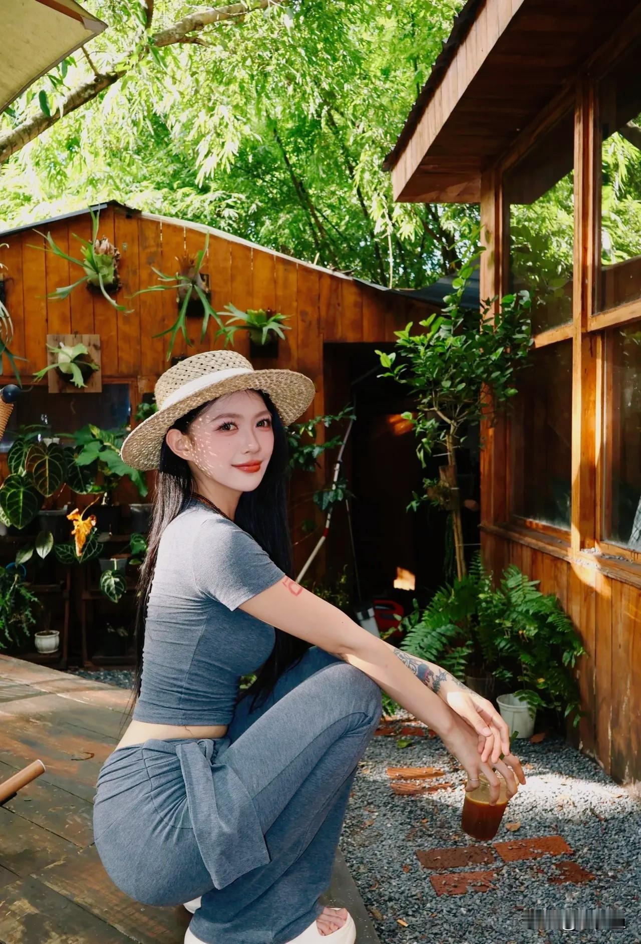 世界那么大，而我真正想落脚的地方，是你的身旁。