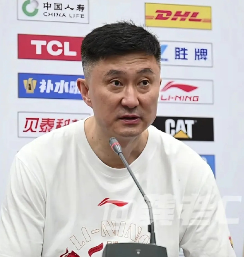 广东男篮若系列赛输给广州龙狮，将可能发生五件大事。1、杜峰下课，输给广州意味