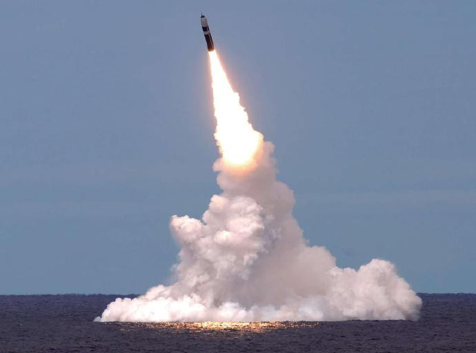 军事ai新视野UGM-133“三叉戟”Ⅱ型导弹UGM-133“三叉戟”Ⅱ型（T