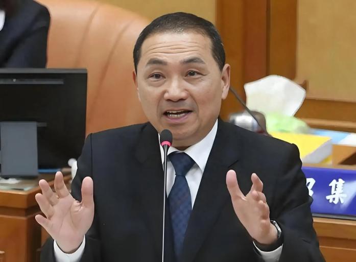 赖清德刚返台，侯友宜就急着表态，国民党这是真没骨气了。5月5日上午，赖