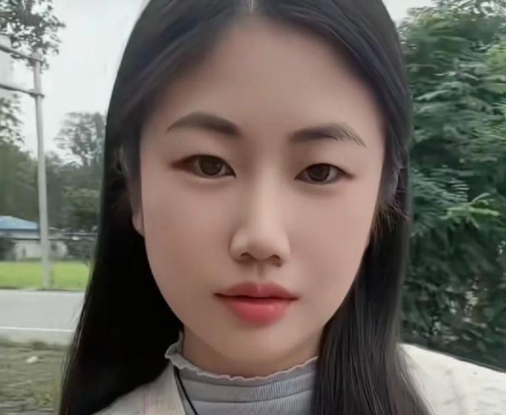 “前任回头现任必输？”一女子和现任订完婚的第二天，前男友就找到她，直接跪了下来，