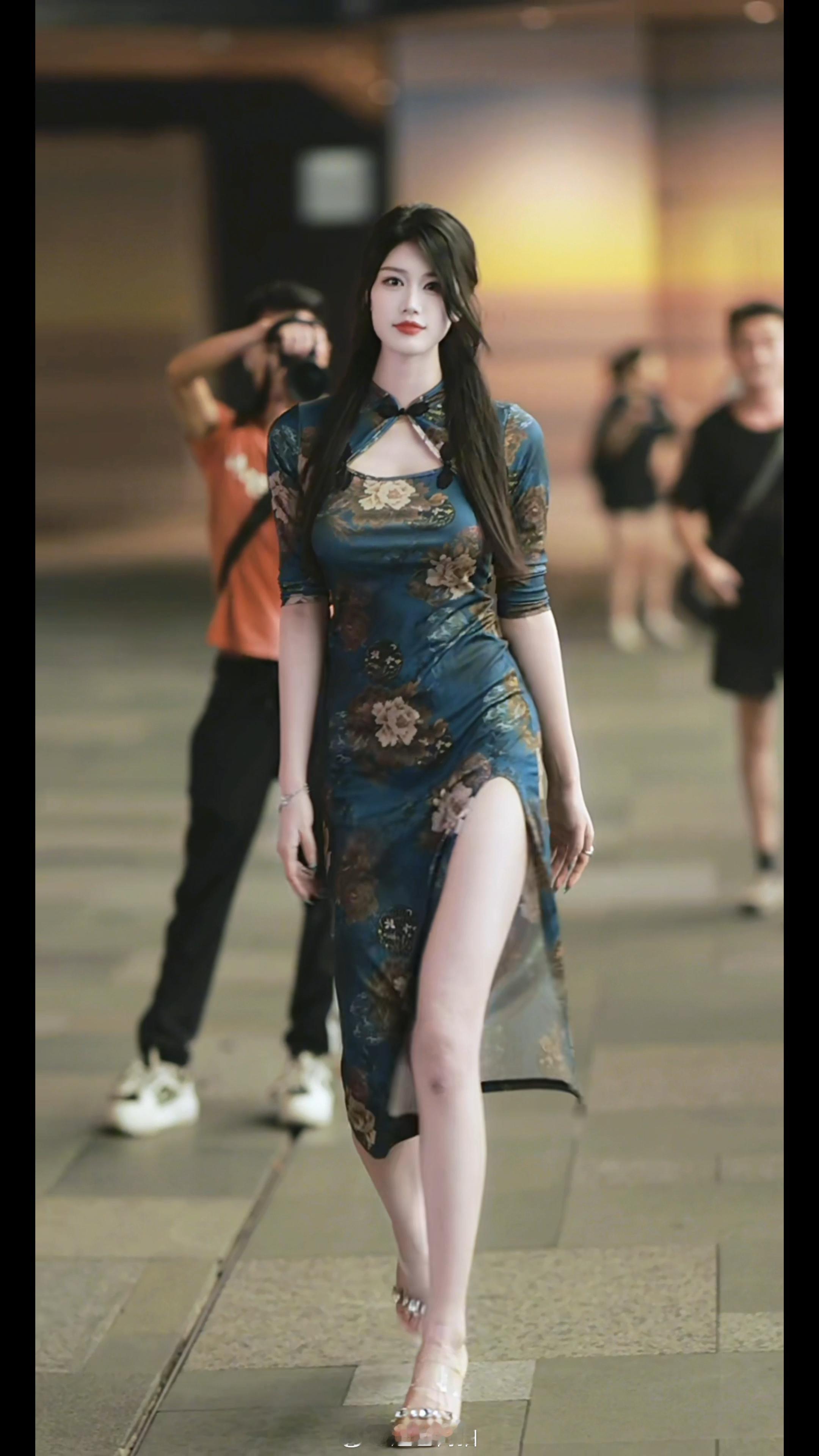 【成都街拍】周三，宝贝们早安！丨摄影拍照每日穿搭