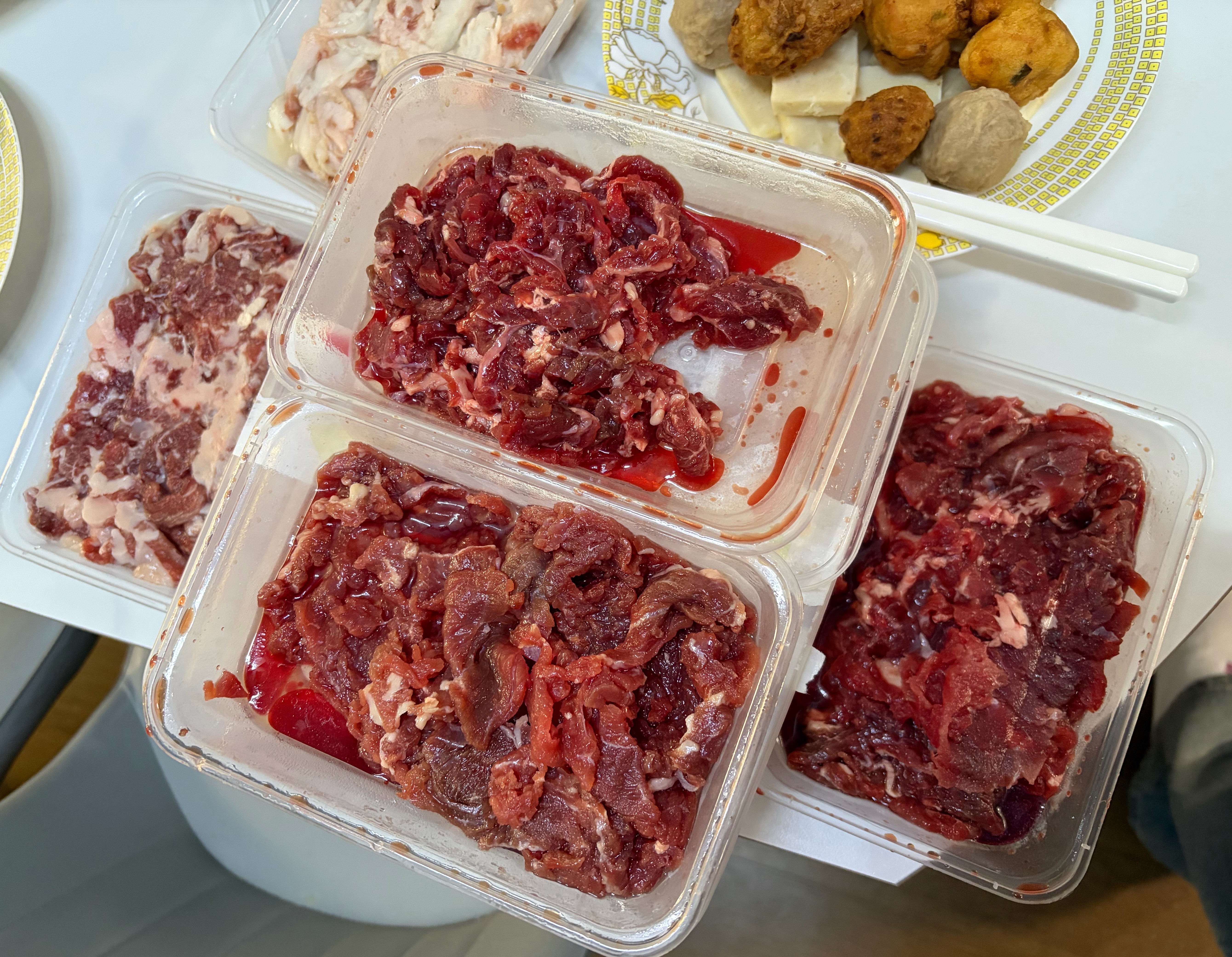 哎呀好饿千里迢迢空运来的潮汕牛肉涮锅就是好吃​​​