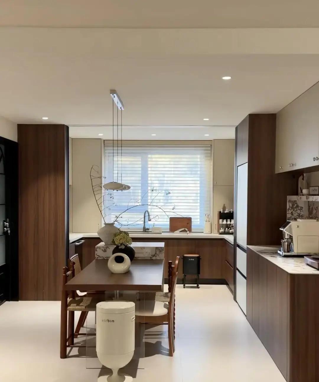 130平的房子，你猜硬装最低要花多少？23万。这是2023年的新门槛。别再