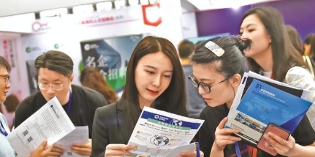 为什么现在海归的名声越来越臭，也越来越不值钱了？说到底，这根本不是那些真正努力的