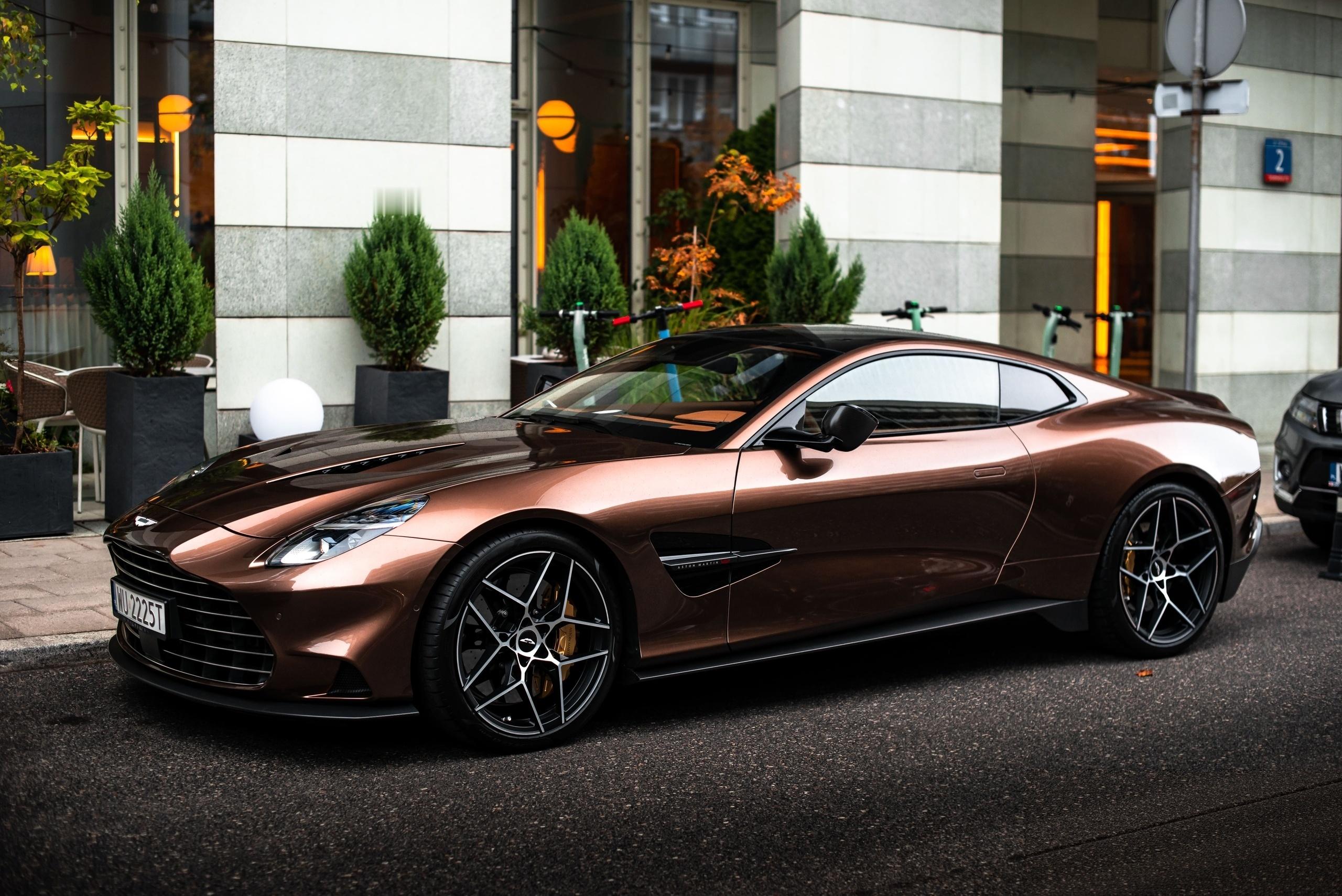 阿斯顿马丁vanquish阿斯顿马丁astonmartin虽然V12超豪华GT市