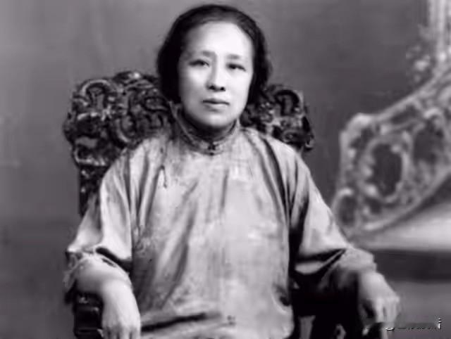蒋介石心狠手辣、杀人如麻，长期搞顺我者昌、逆我者亡，可谓天不怕地不怕，但他却偏偏