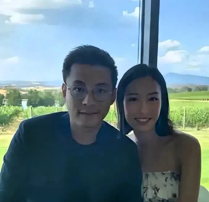 郭晶晶万万没想到她的弟媳妇南风不仅比霍启仁小6岁，还是个泰国人！