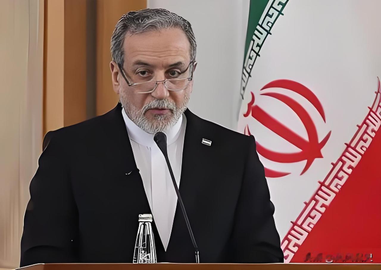 伊朗背后果然有高人，直接抛出了一个让人意想不到的举动伊朗放着美国不追责，反倒逼