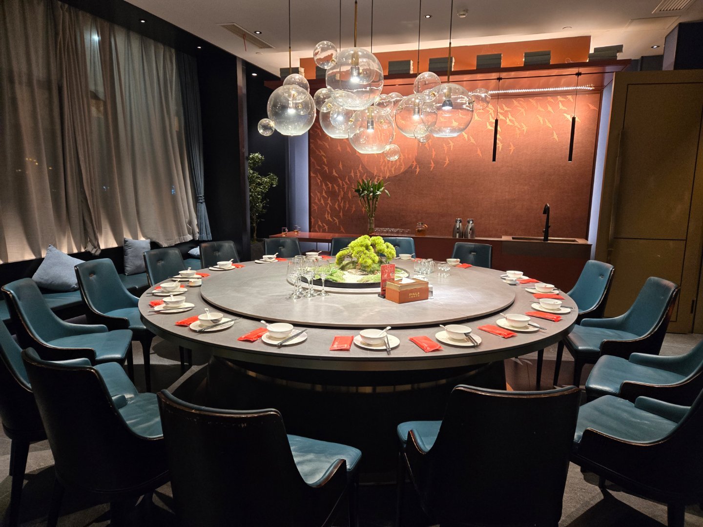 17个第一次见面的人，我好怕你们那里都是怎么个喝法？