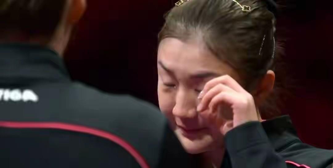 陈梦哭了，孙颖莎笑了，她梦回12年，她付出了一切全运会乒乓球女团山东队3：2绝