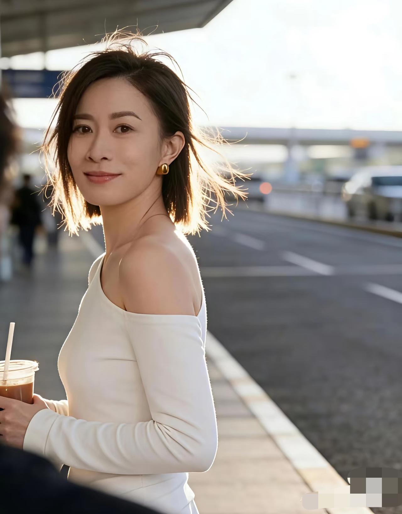 佘诗曼这个人，演技好不好我不评价，但是有一点不得不说一下，那就是她比一般人都