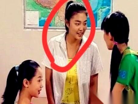 我跟你讲，有时候看一个人的变化，真能咂摸出点人生味道来。就说杨紫她那个大学同学