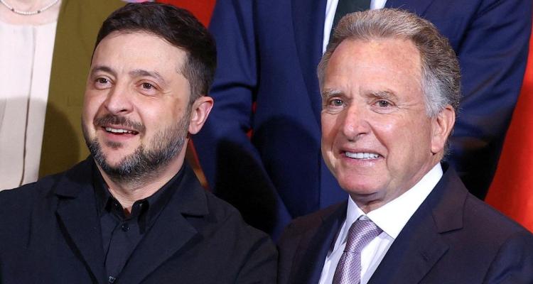 谈判结束，瓜分乌克兰 2025年的圣诞前夕，在美国佛罗里达的阳光海岸，一