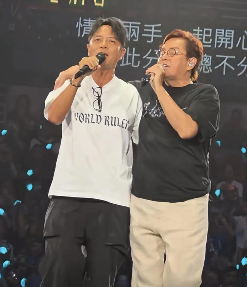 明眼人都发现了，谭咏麟开演唱会，与其说是在开演唱会，不如说是一场大型的朋友聚
