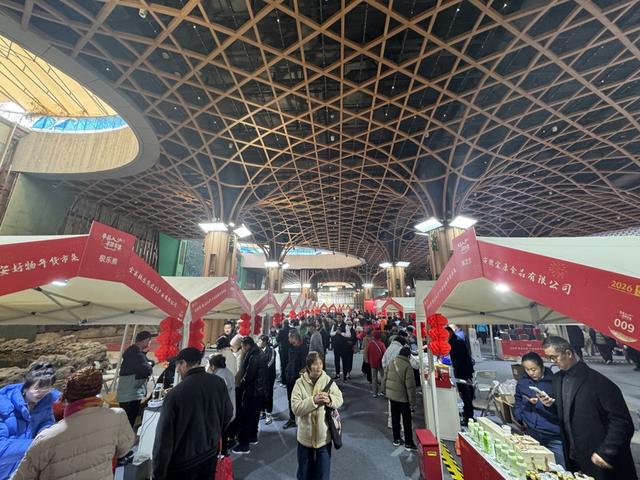 安徽六安把“年味”带到了上海市民家门口