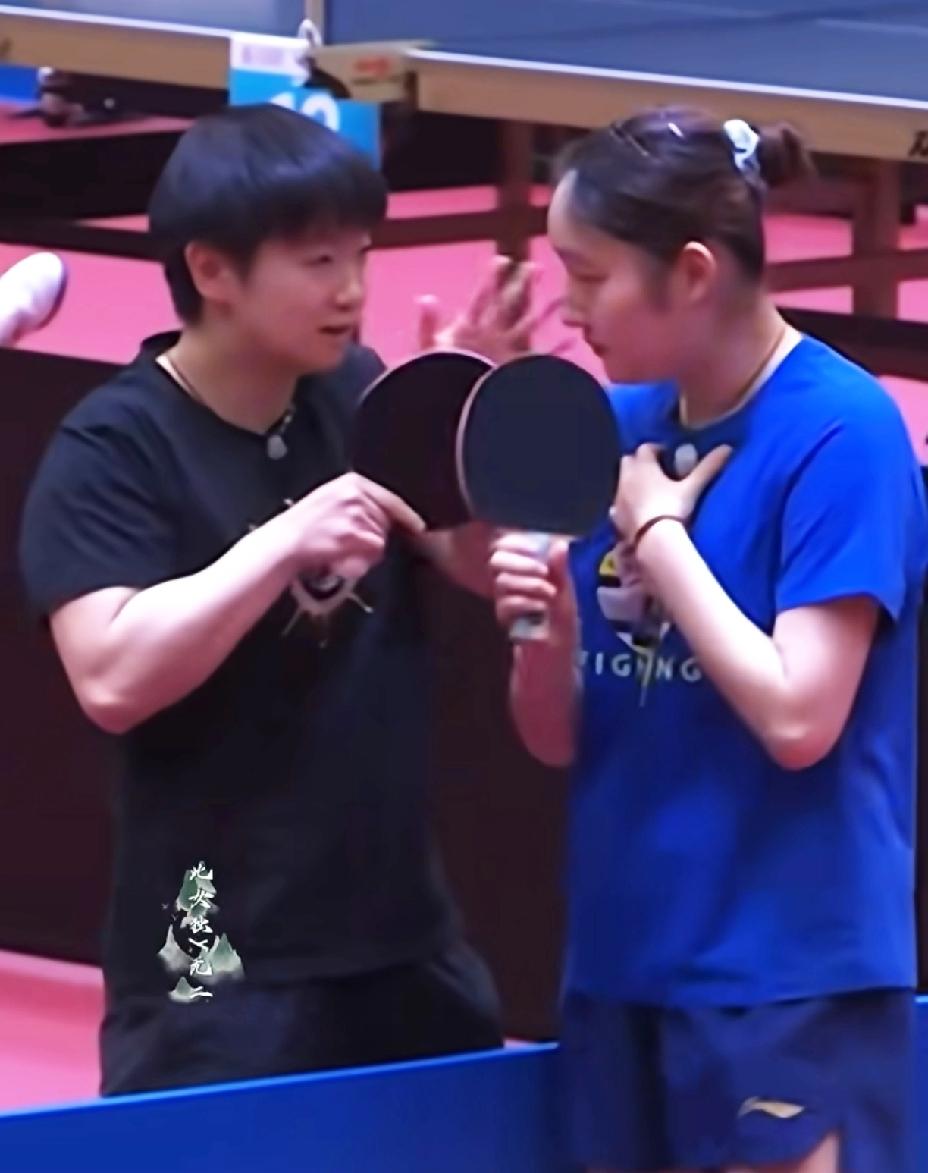 刚一打开手机，就看到莎莎“闯祸”了，真是可爱爆了。全运会开始了，运动员