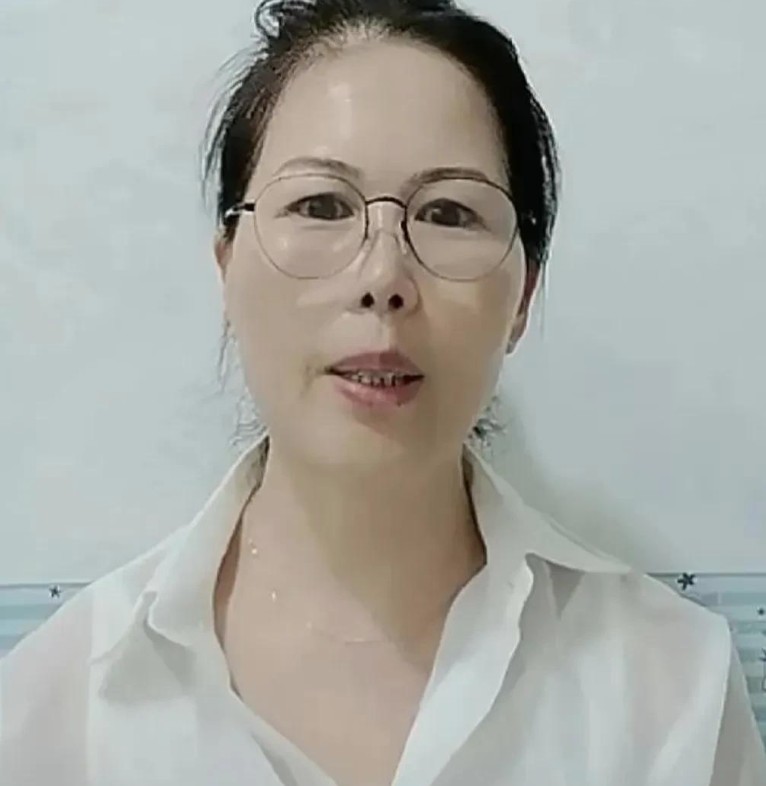 前段时间网上各种猜测，一会说马筱梅不用小杨阿姨了，一会说让小杨阿姨学直播就是想让
