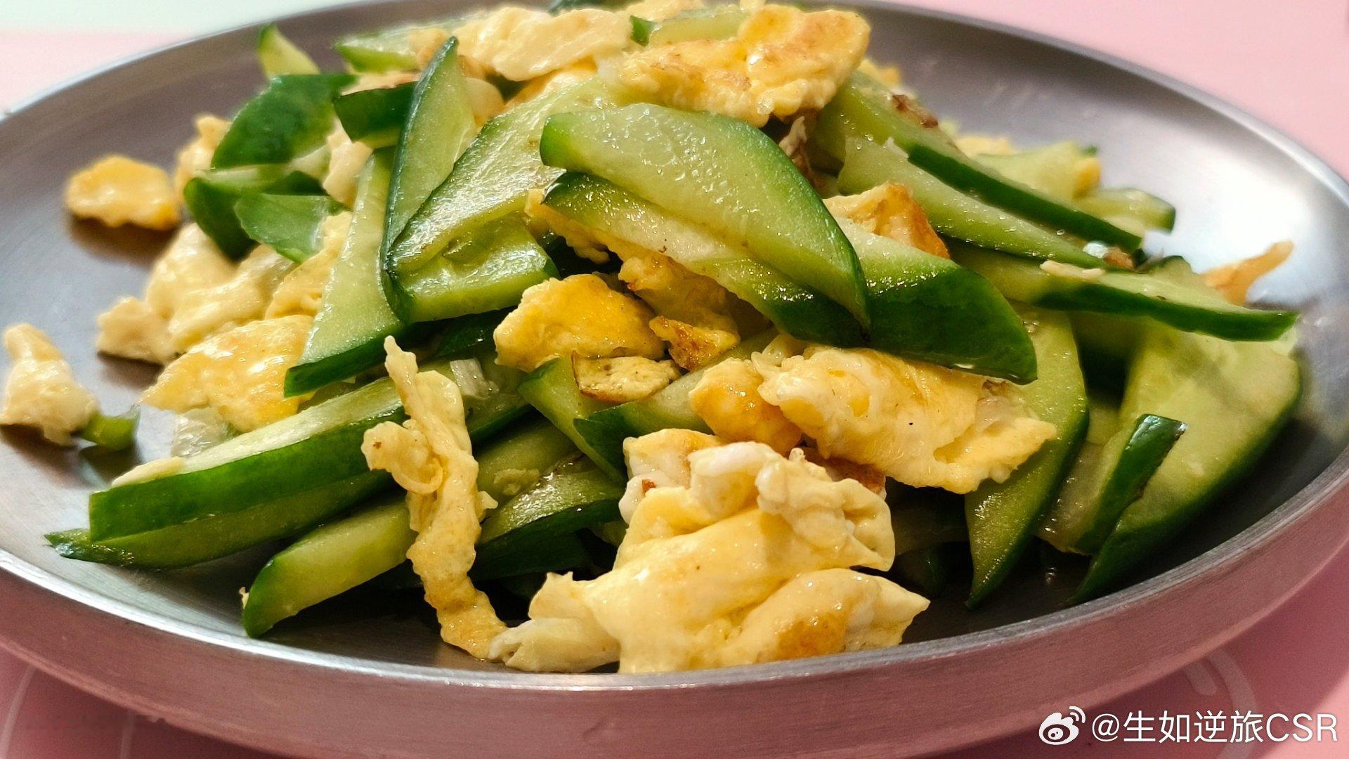 今日晚餐8月8日爸爸父親節。吃什麼不重要，重要的是和誰吃❤️。