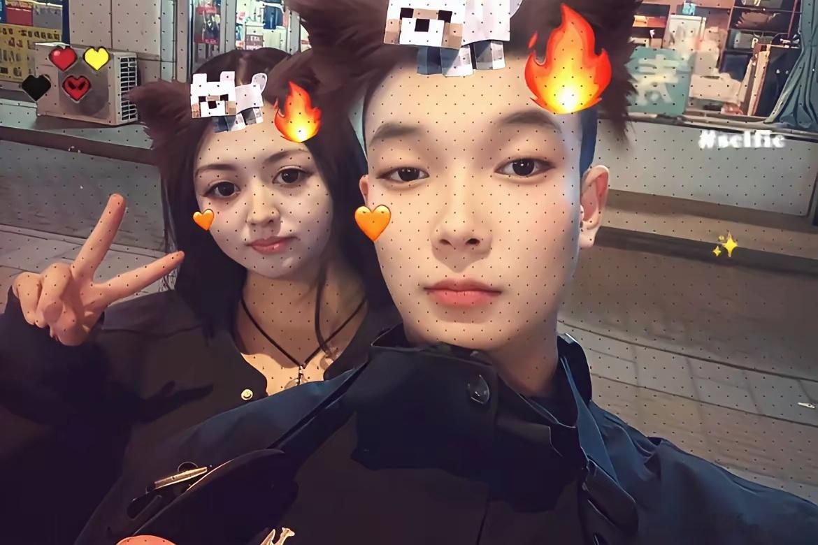 北京23岁机车女孩祝金焕，走了。因路面湿滑车辆失控，人直接没了。姑娘家境优渥，人