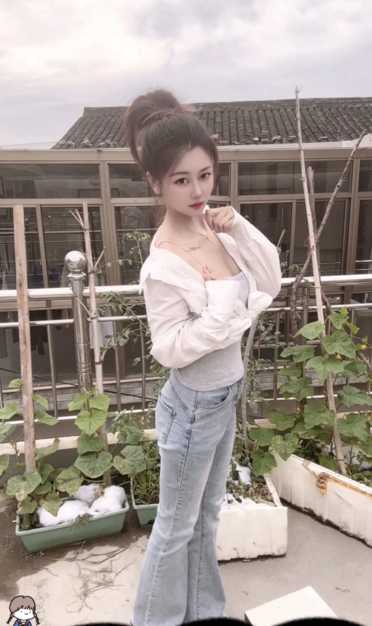 我家黄瓜叶子突然全黄了，天呐这是怎么回事啊？是不是生病了？我可不想打药...