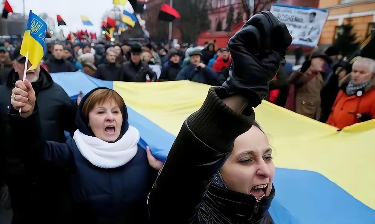 真就一刀切了！！！乌克兰议会近期的一项举动，向世人展示了乌克兰人“精准外科手术