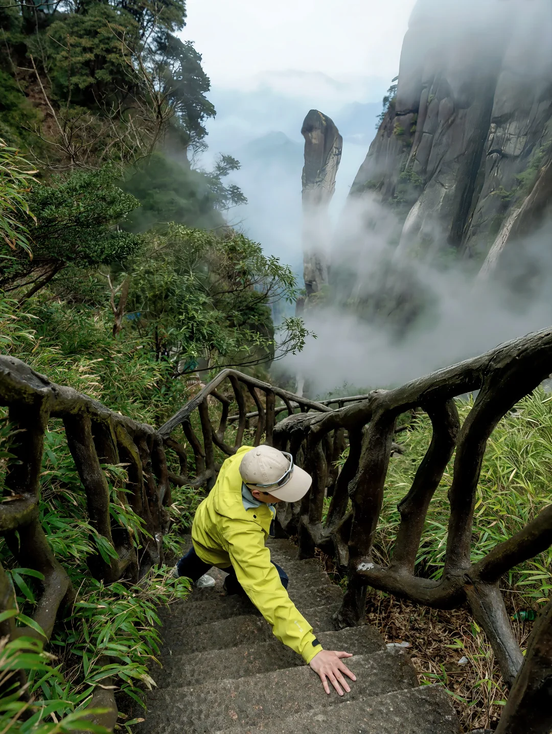 我很少用震撼来形容一个地方，云海太绝了‼️