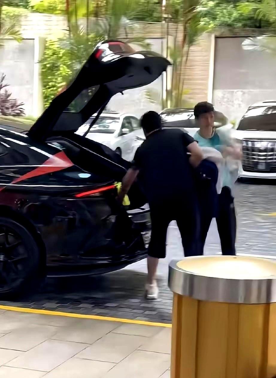 邱贻可不管孙颖莎了？恰恰相反，这才是给世界第一上的顶级双保险。很多人看到新加