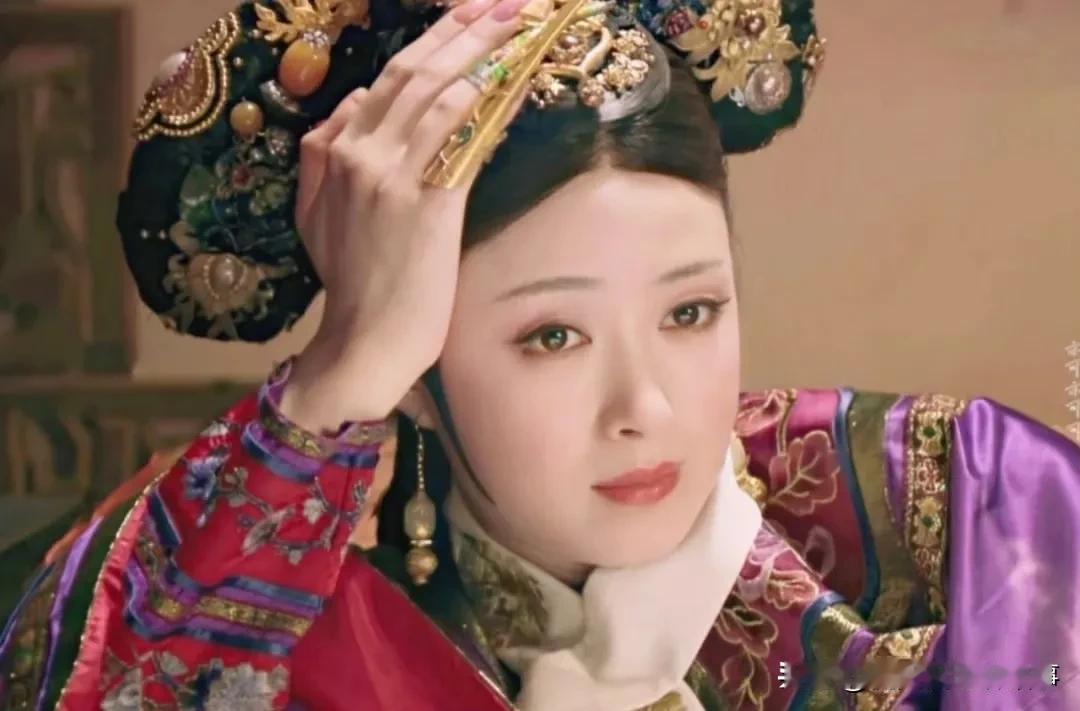 看《甄嬛传》时总有人好奇：要是年羹尧倒台后，华妃没烧碎玉轩，就乖乖缩头度日，是不