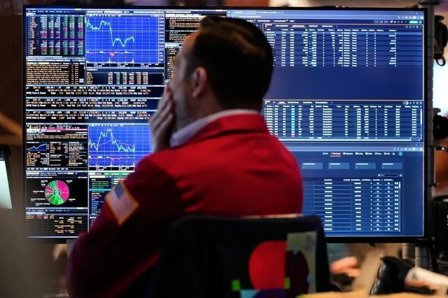 美股是不是有泡沫呢？我直接用数据说话：2025年10月30号，美股有3家公司破4