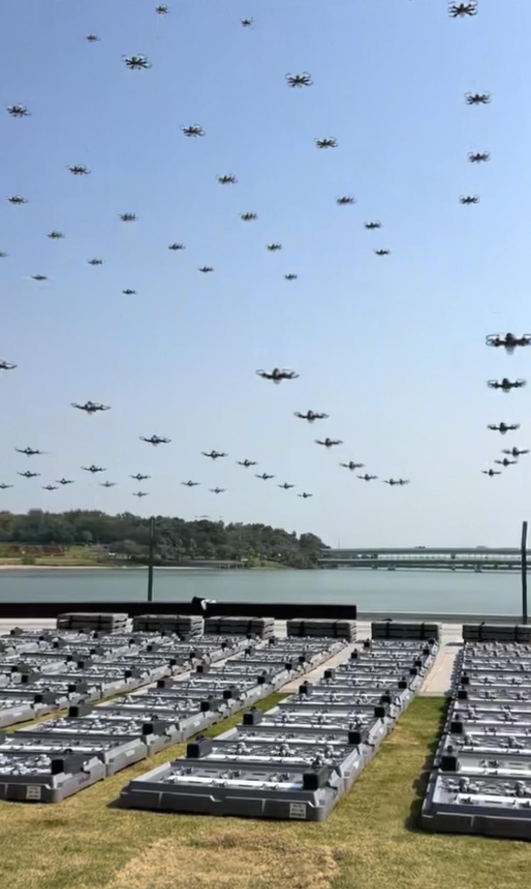 之前听很多网友说，乌克兰经常发动无人机攻击俄罗斯，以小搏大，几千块钱的无人机就能