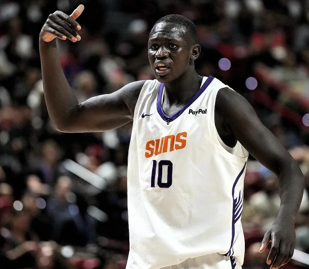 这是10号秀吗？马卢阿奇半场正负值-10NBA夏季联赛太阳和国王的比赛半场