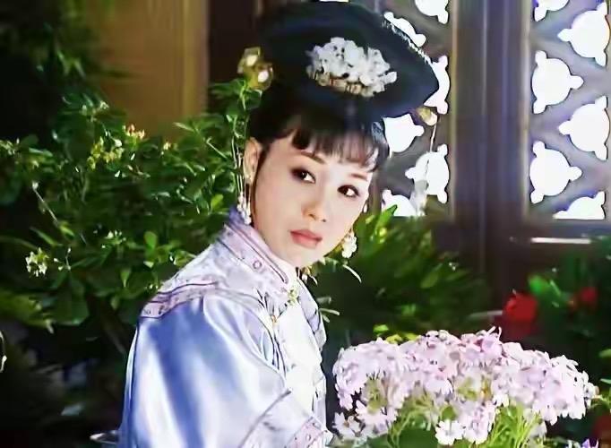 你怎么评价《康熙王朝》里面的容妃？以前觉得是编剧故意ex观众的，现在回头看，