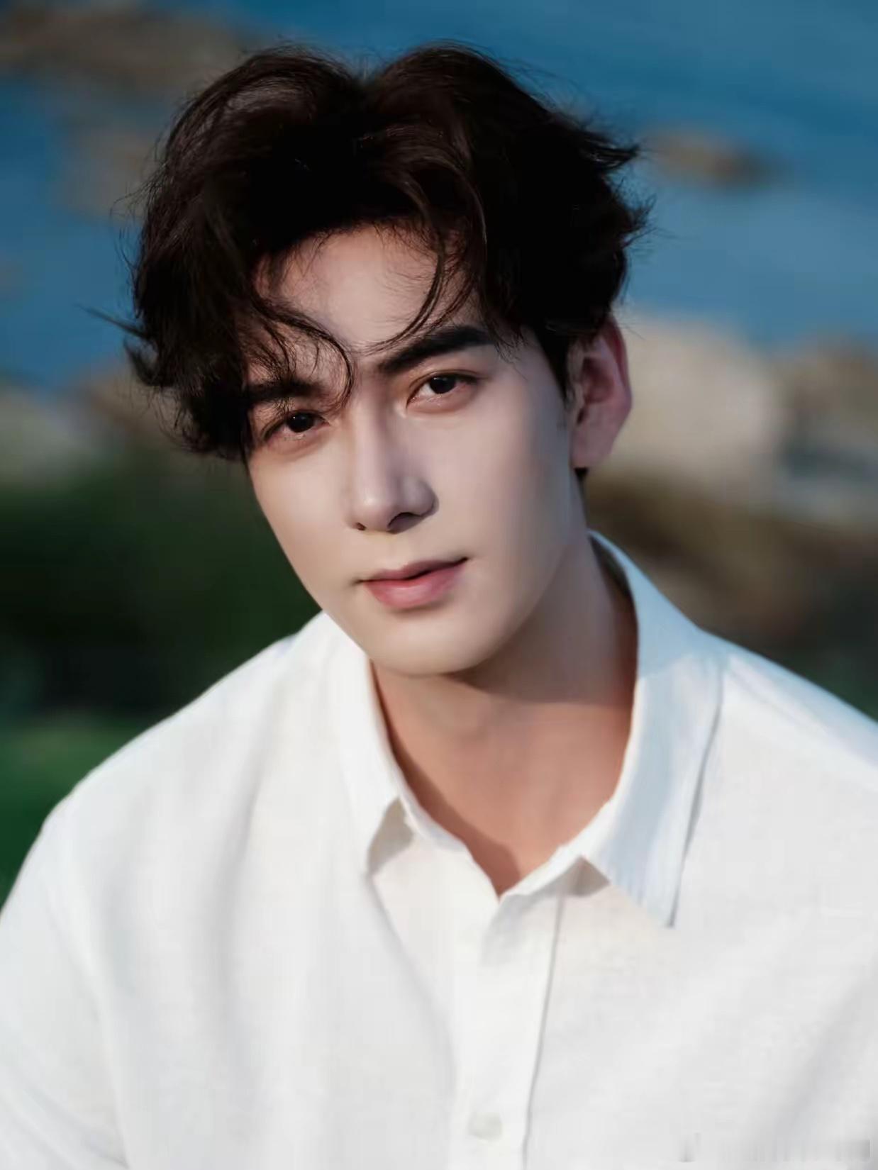 果然人不火都是有原因的不信你看陈星旭明明颜值很高演技不错，但就是因为团队不给力，