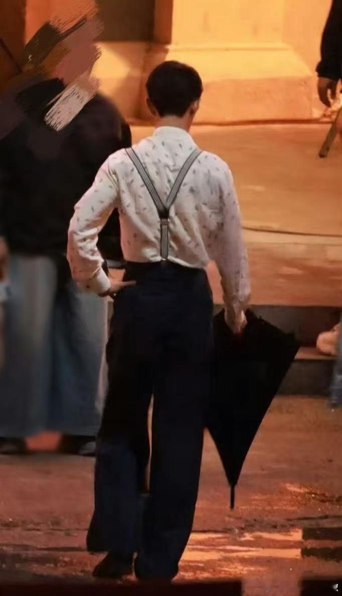 少白背带裤路透，好多新衣服​​​