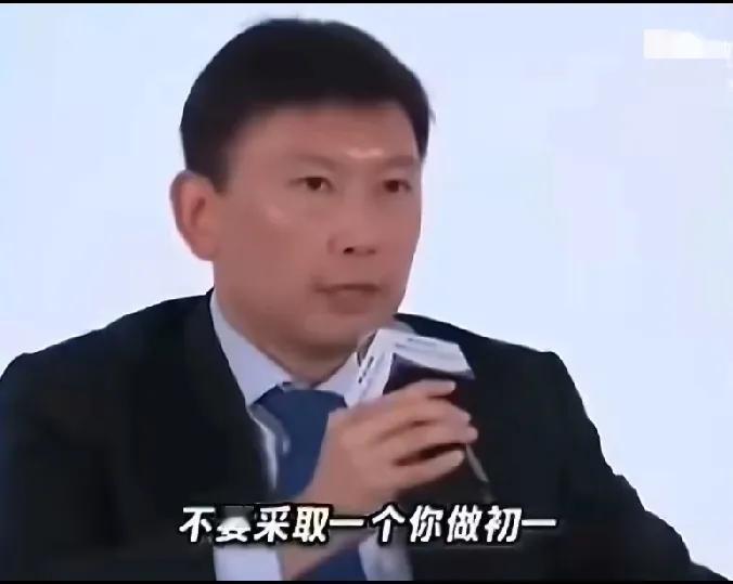 弹丸之地新加坡狂蹭中国热度，刚劝中国要放下世仇，主动和日本和好，现在，又喊话中国