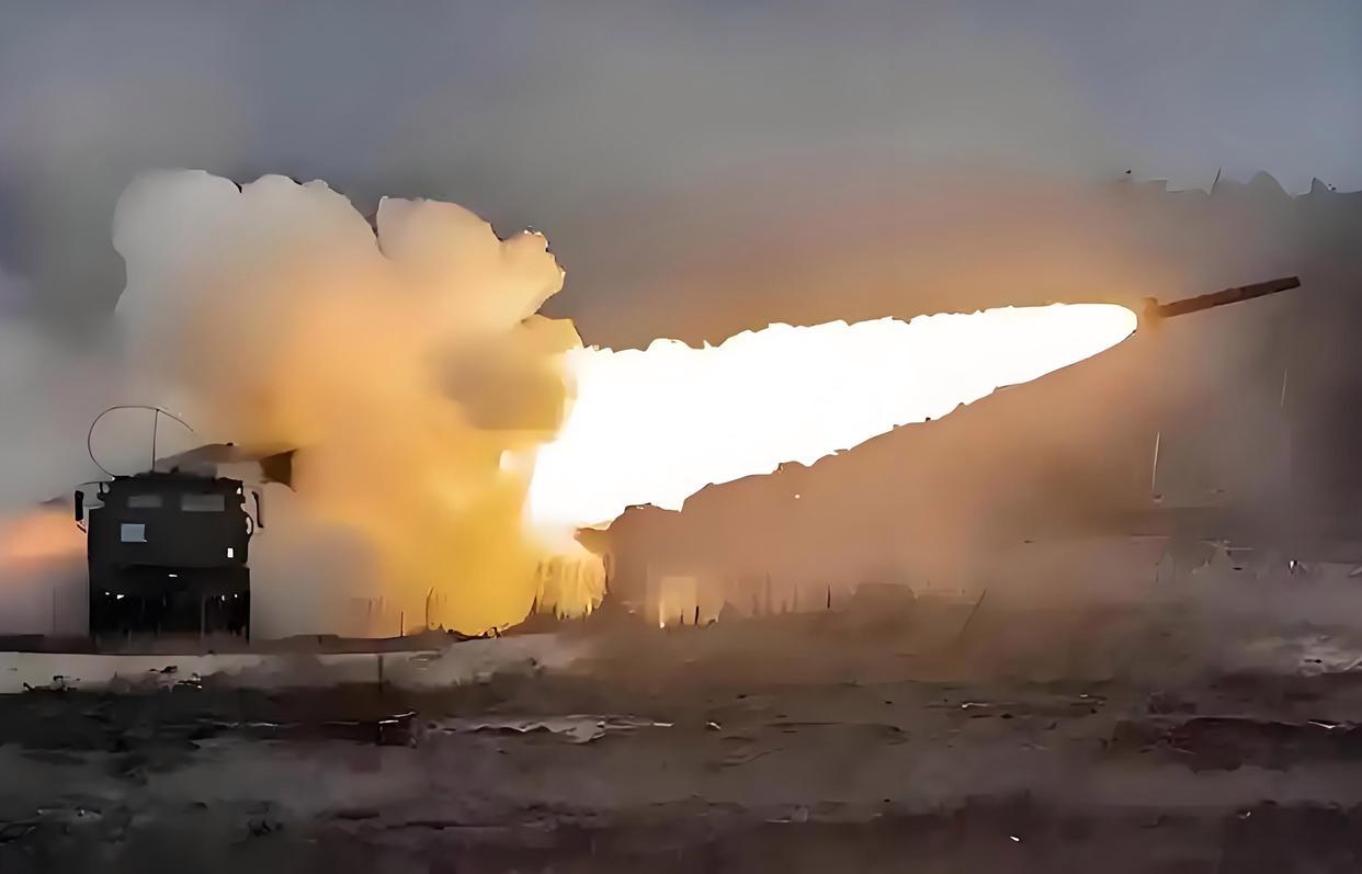 美伊冲突打到现在，美国的大国疲态，藏不住了！从空袭威慑到谈判破裂，再到悍然