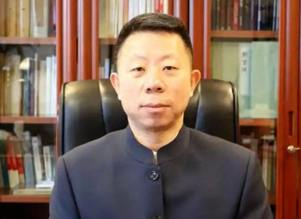 “菲律宾应该庆幸有中国这样的邻居，如果我们使用武力，我们可以轻松取胜，但是我们没